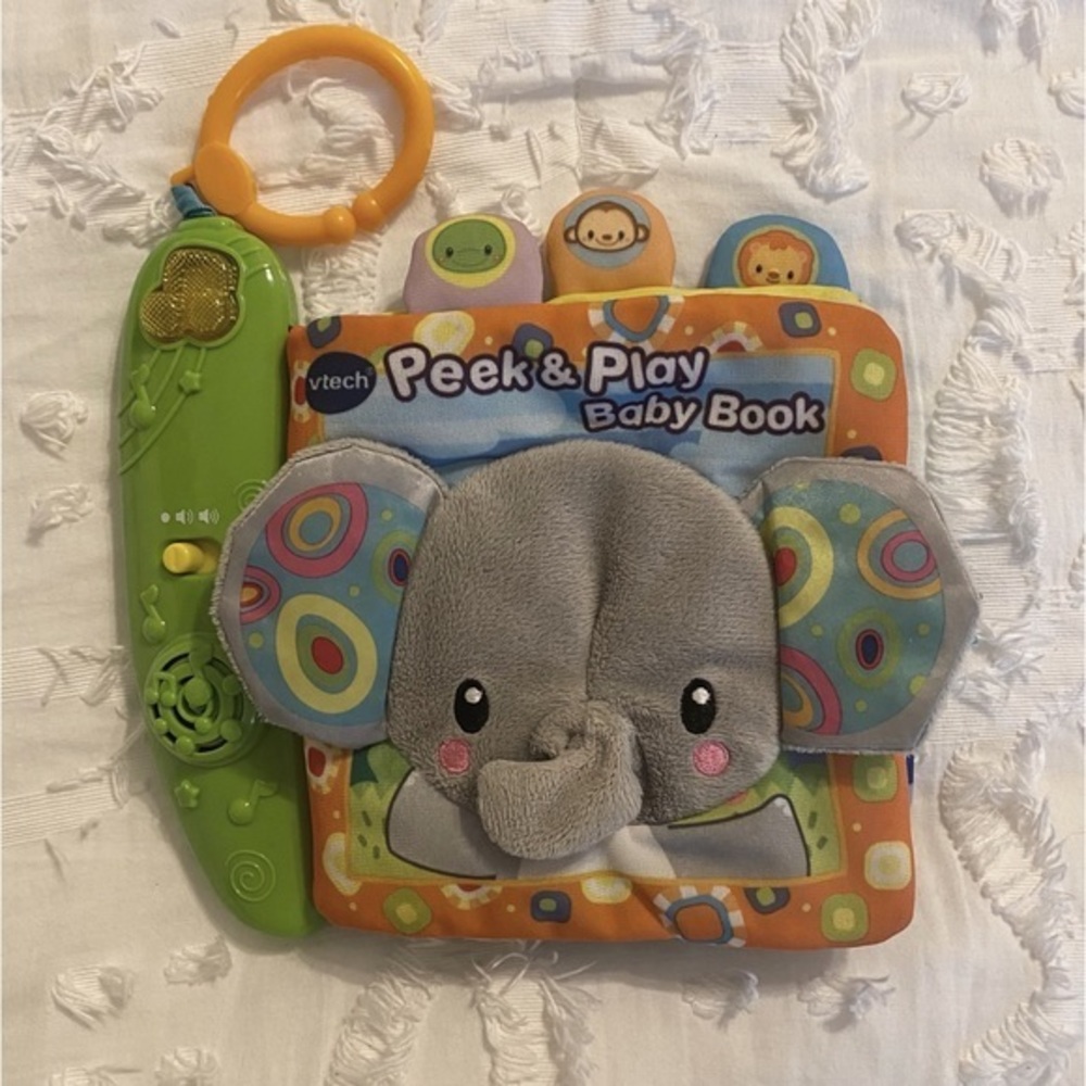 VTech Peek and Play Baby Book‎